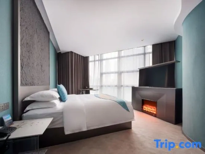 Standard Double room with city view