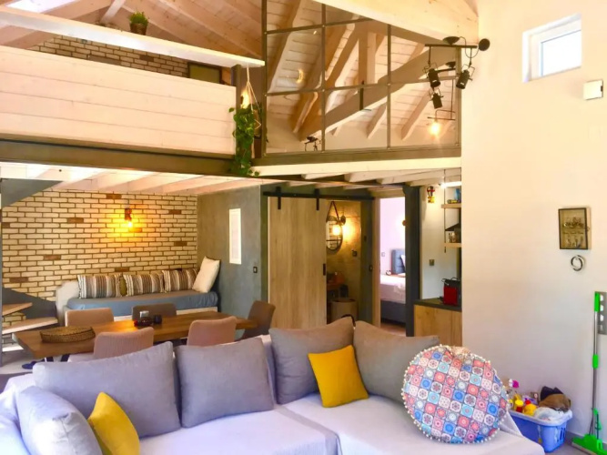 Anna's cottage house
