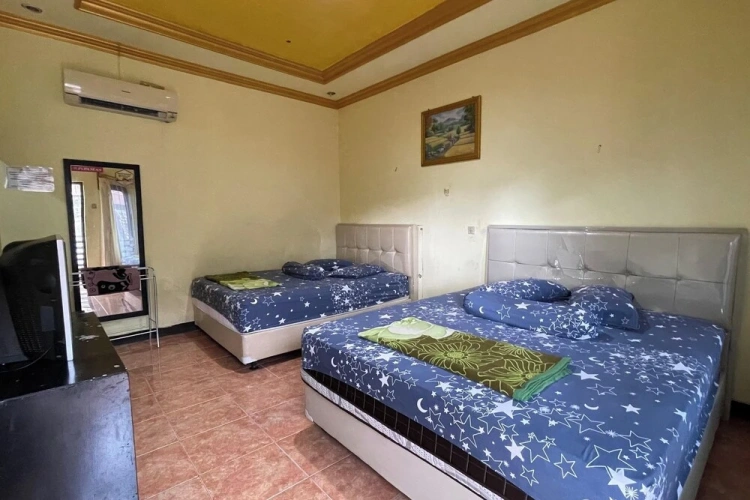 Standard Family room