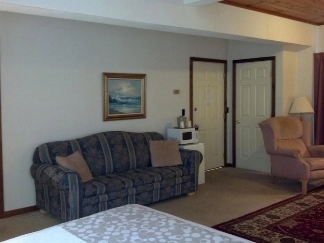 Oswego Inn