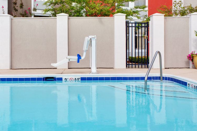 Holiday Inn Express Washington DC East - Andrews AFB photo 14