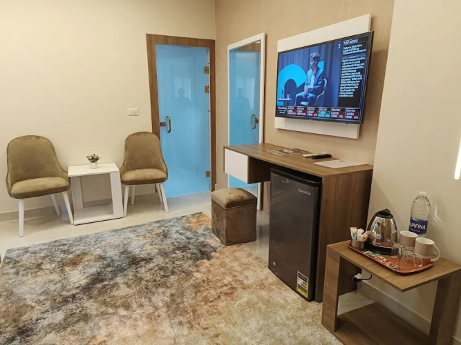 DISCOVER Pyramids inn