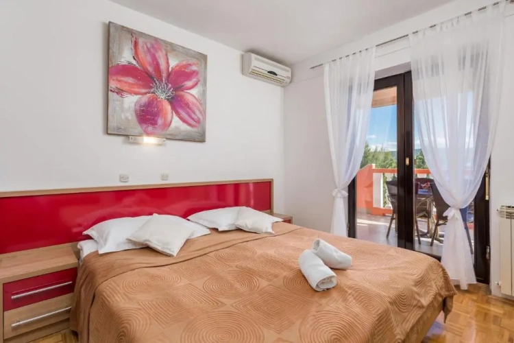 Standard Triple room with balcony and with sea view