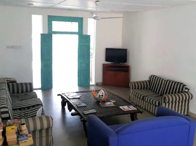 Hangover Hostels Airport @ Katunayake