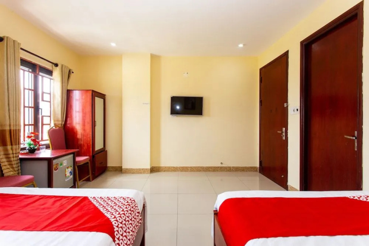 Phuong Hong Hotel