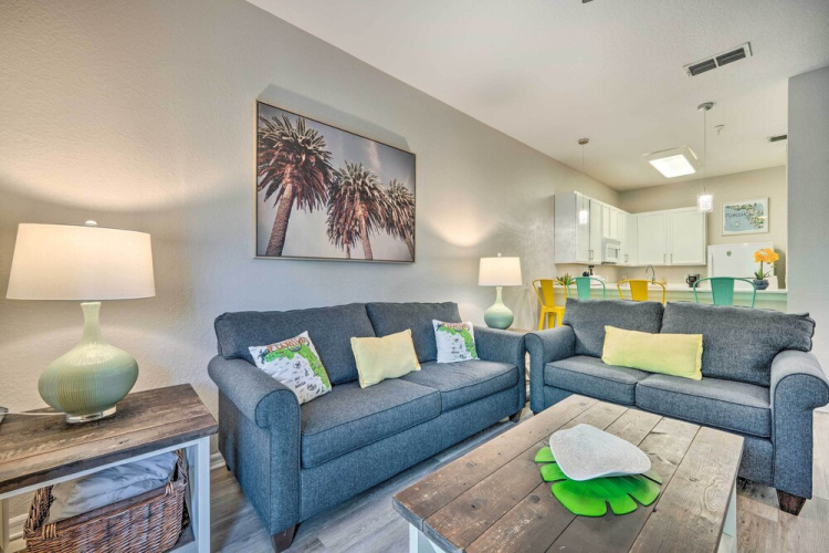 Resort Condo w/ Patio + Pool Access in Davenport!