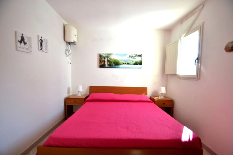 Alba Two-room Air-conditioned Holiday Home for 4 Guests