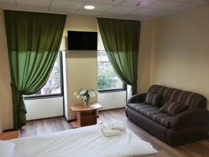 7 Days City Hotel