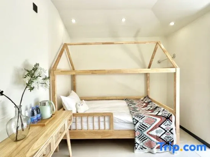 Deluxe Twin Family room