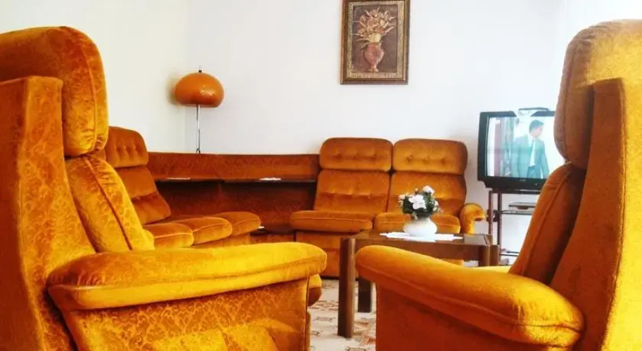 Retro Villa