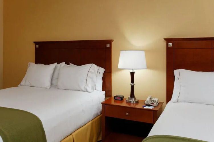 Holiday Inn Express Long Beach