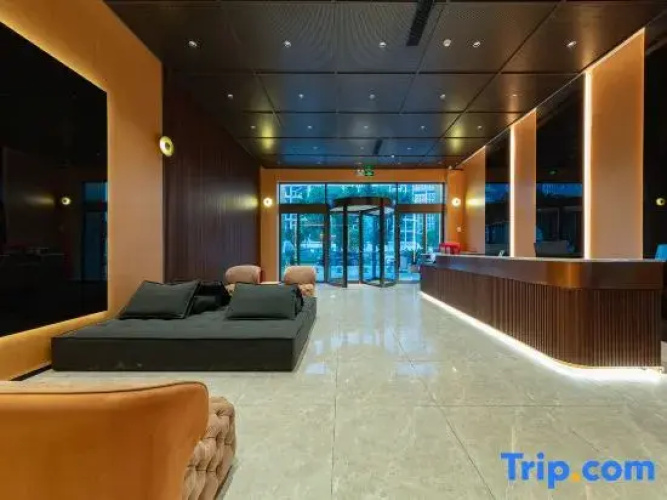 Yueran Premium Cheerful Hotel & Residence