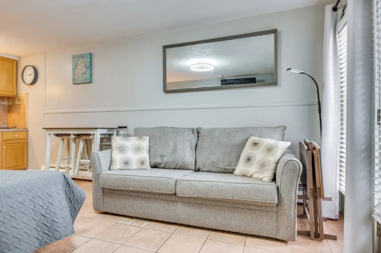 'beachfront 9' Condo on Old Orchard Beach