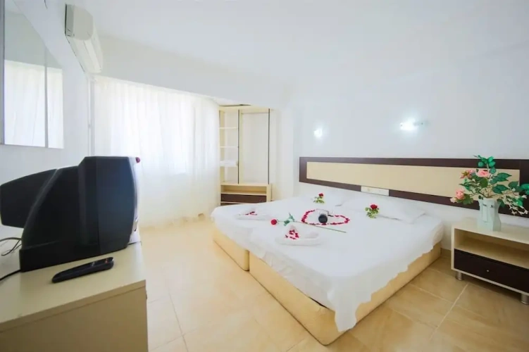 Standard Twin room with balcony