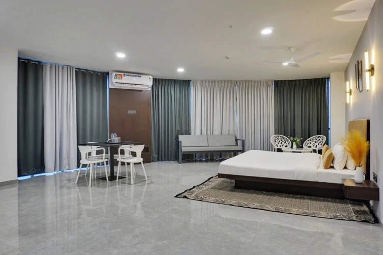 Deluxe Double Suite