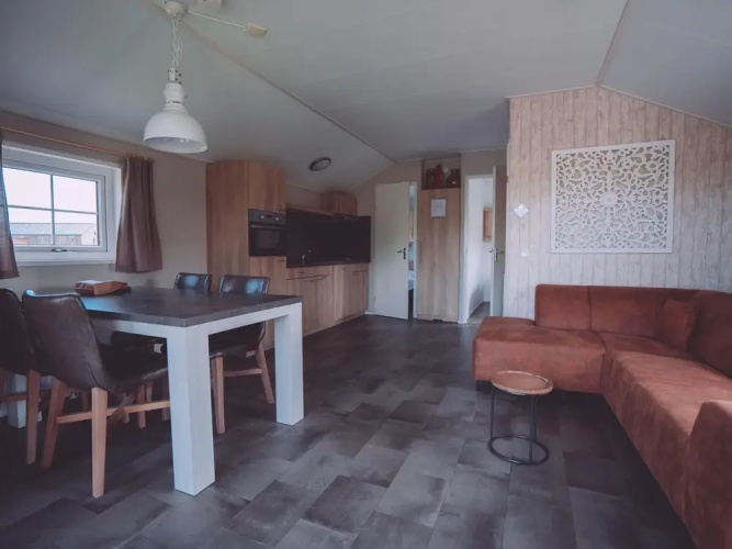 Pondside Stay w/ Kitchen