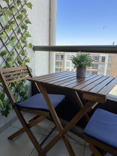 3 Bedrooms Apartment with partial sea view