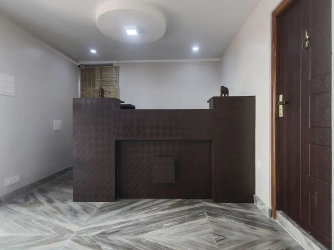 OYO 19292 55 Pillars House