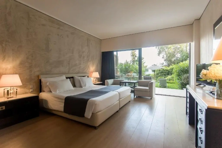 Twin room with sea view