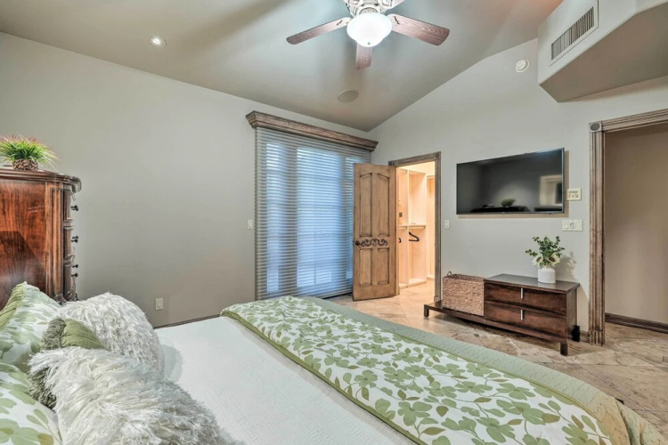 Paradise Valley Villa w/ Luxe Pool & Outdoor Games