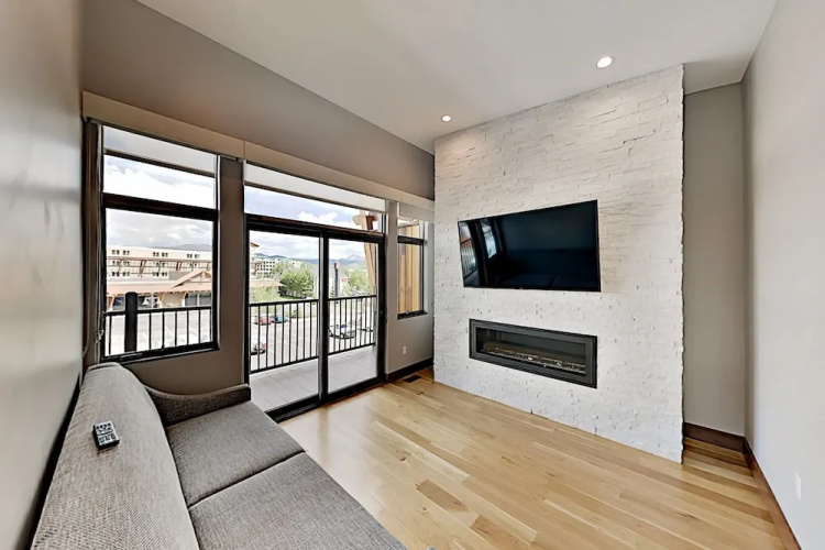 1121ddre 2 Bedroom Condo