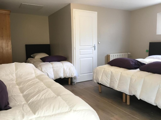 4 Bedrooms Cottage