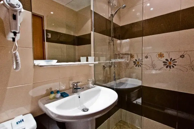 Quadruple Suite