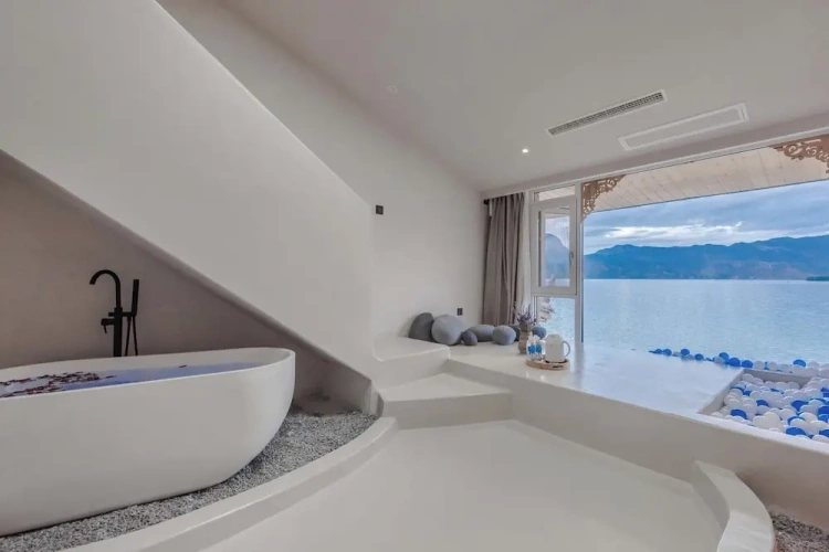 Family Suite with lake view