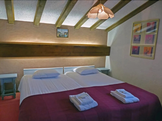 Shed HOTEL
