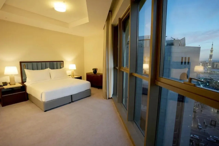 Peninsula Worth Hotel
