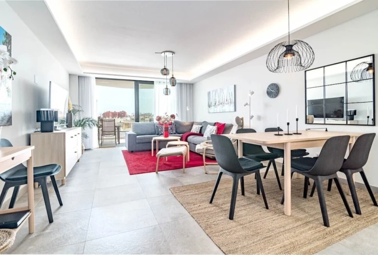 3 Bedrooms Apartment with balcony