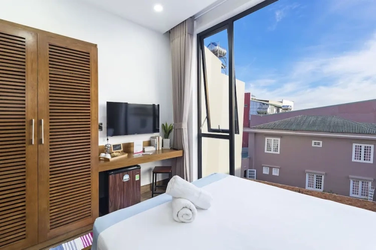 Deluxe Double room with city view