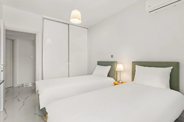 BillyMare central Glyfada apartment
