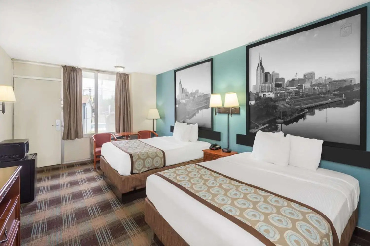 Super 8 By Wyndham Nashville Downtown