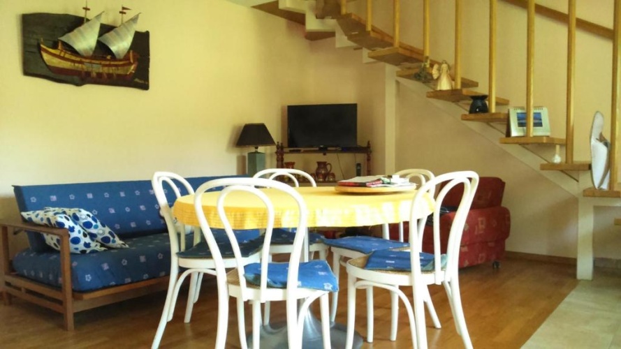 1 Bedroom Cottage with balcony and with view
