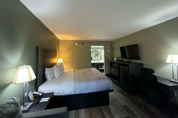 Quality Inn & Suites