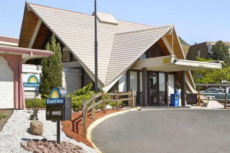 Days Inn Colorado Springs/Garden of the Gods