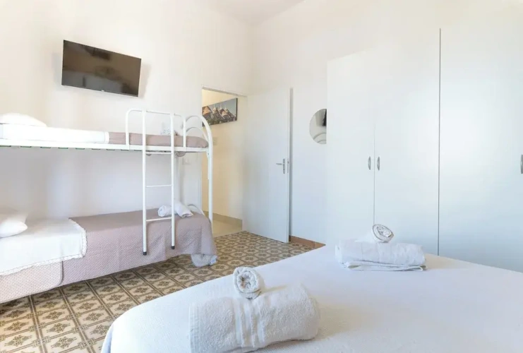 1 Bedroom Apartment with balcony and with sea view