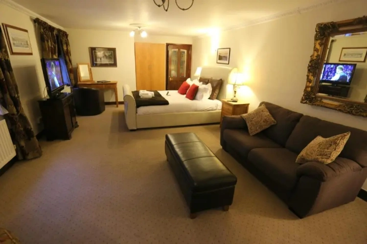 Double Courtyard Suite
