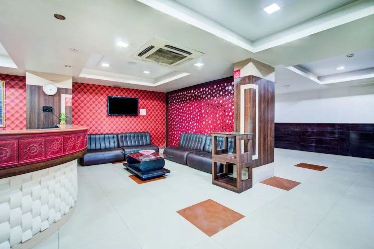 OYO 7239 Hotel Aditya