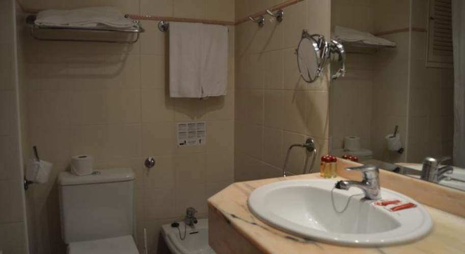 Hotel Guitart Rosa - Adults Only photo 9