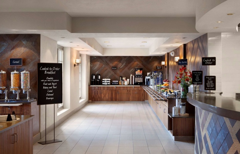 Embassy Suites by Hilton Phoenix Tempe photo 15