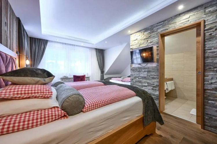 Deluxe Double room with balcony