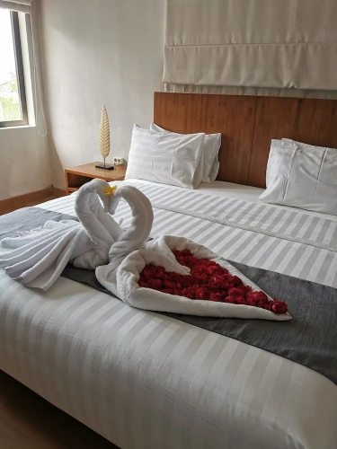 2 Bedrooms Junior Suite with balcony and with pool view