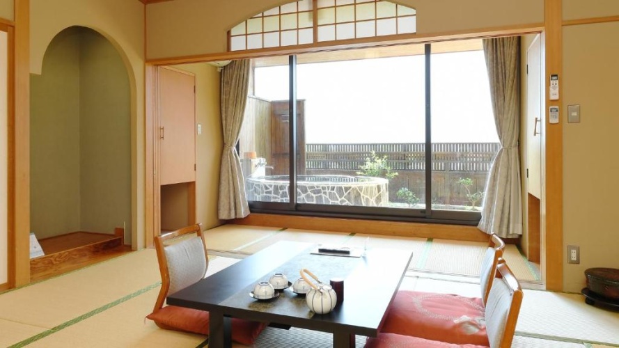 Japanese Open-Air Bath room with lake view
