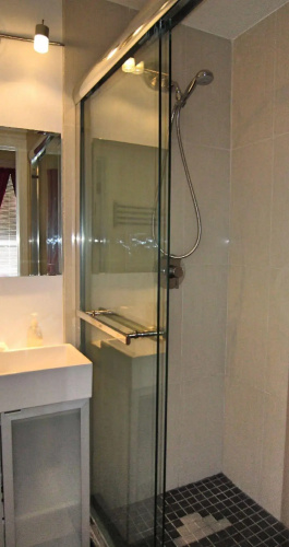 Spadina 11 Guesthouse