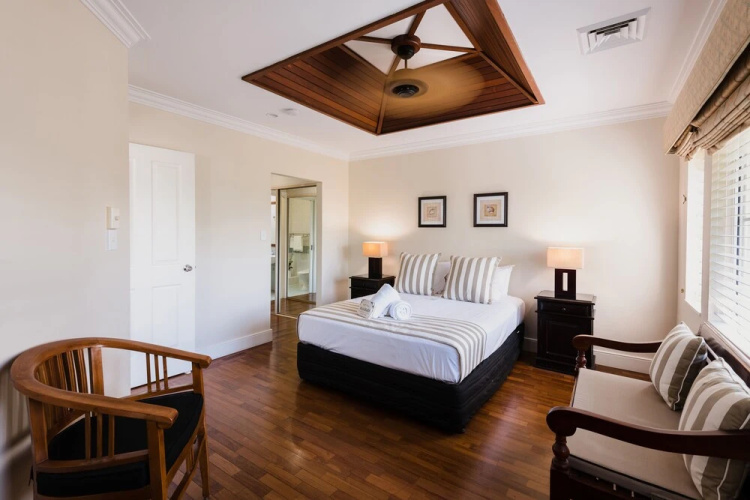 Villa Beach Palm Cove