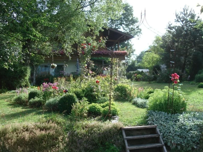 3 Bedrooms Apartment