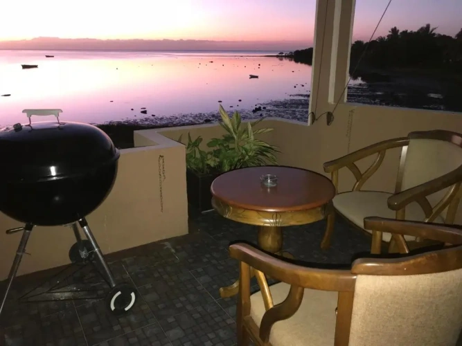 Basement Studio with sea view