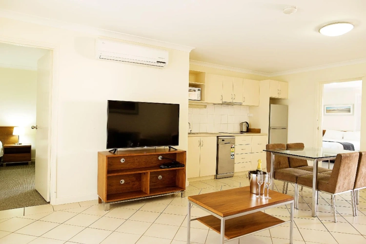 2 Bedrooms Apartment